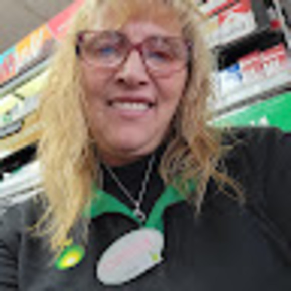 Meet your Posher, Beverly - Picture 1 of 1